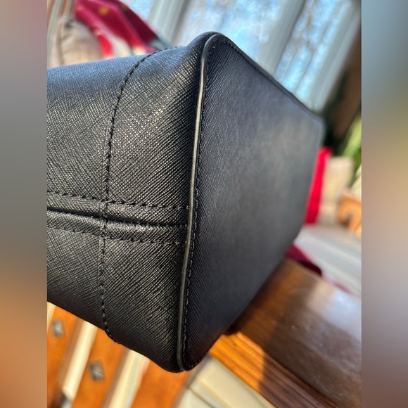 Michael Kors Black Leather Top-Zip Tote Bag - Picture 12 of 16